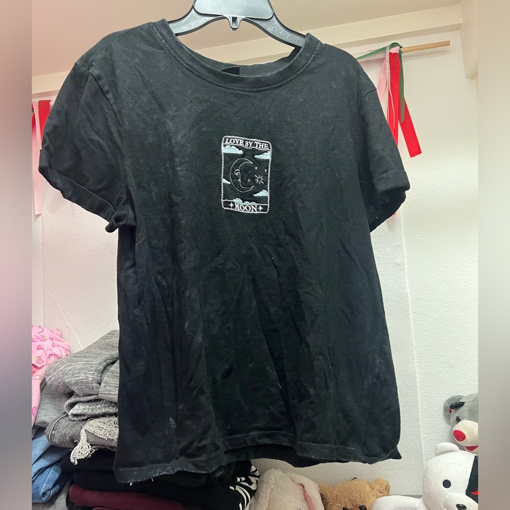 Black shirt